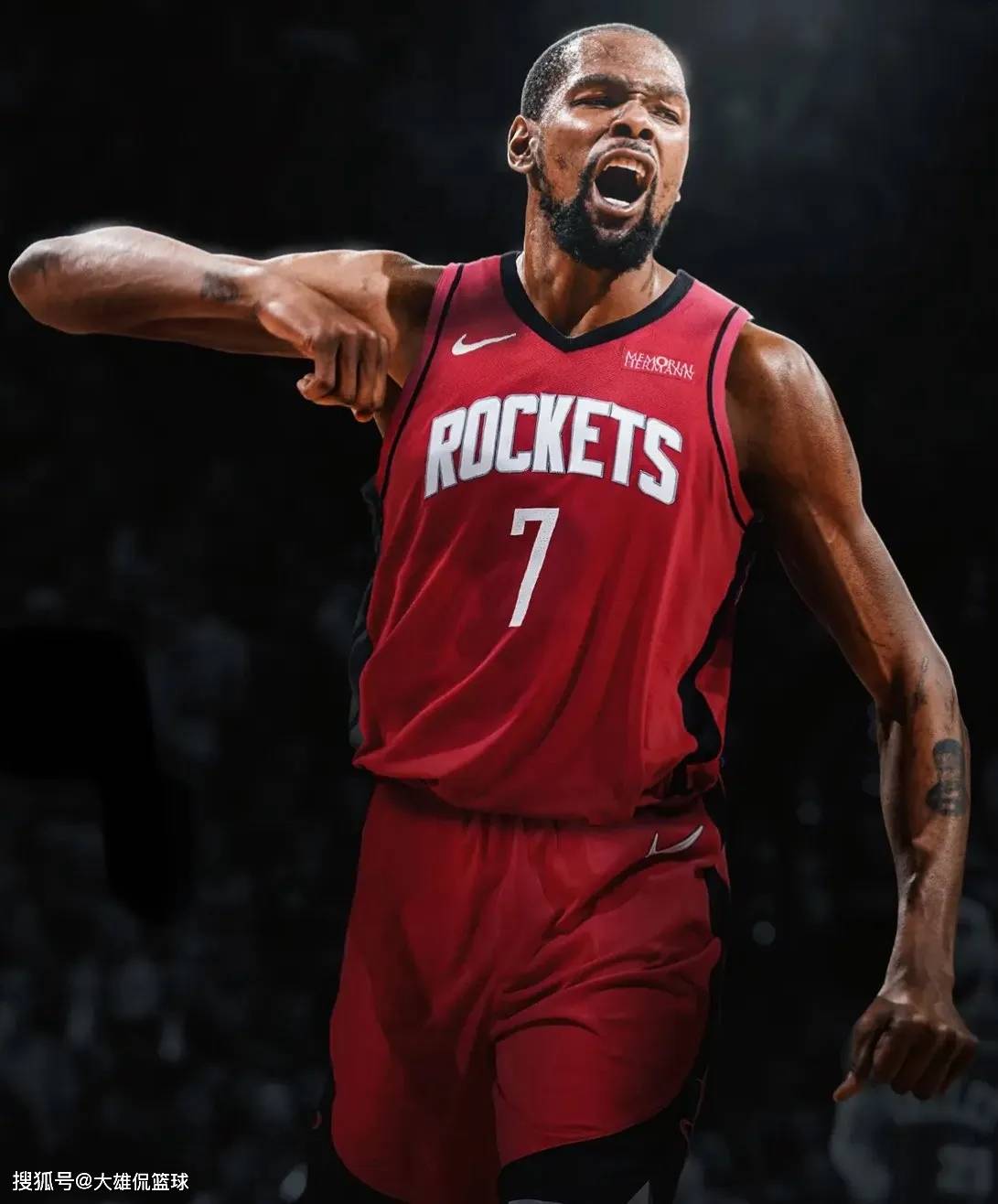 许多观众注 许多观众注