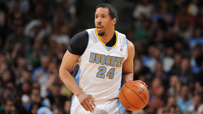 硬生生把B 硬生生把B